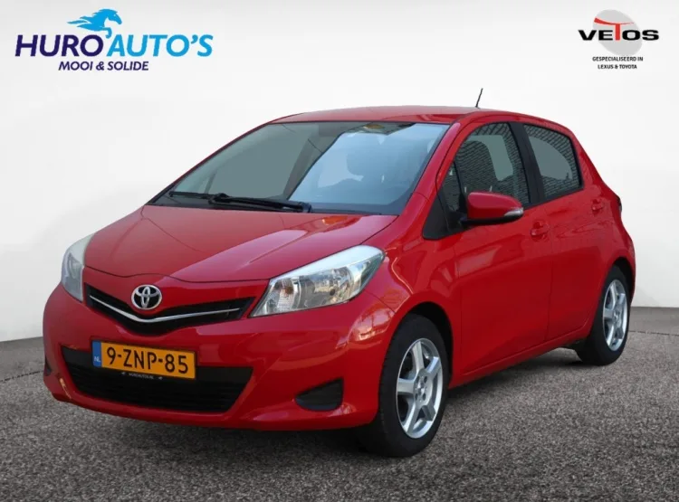 Toyota Yaris (2012) — foto 1