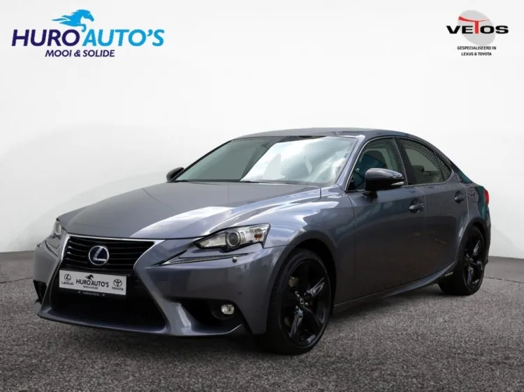 Lexus IS (2015) — foto 1