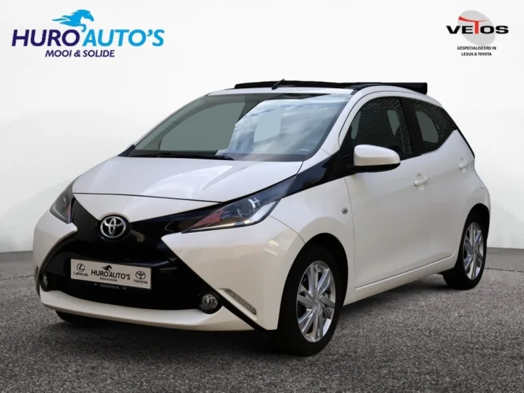 Toyota Aygo (2015) — foto 1
