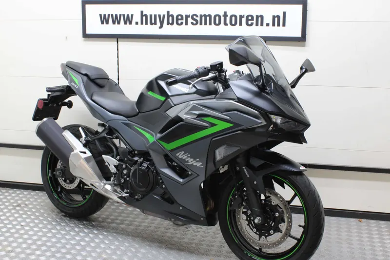 Kawasaki Ninja 500 (2024)