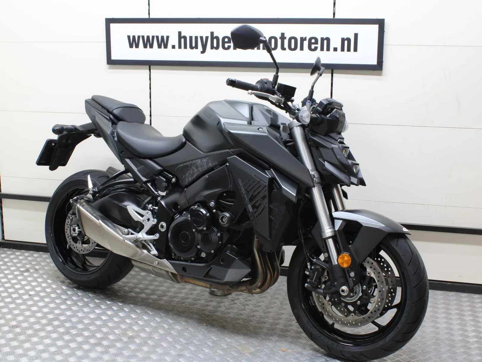 Suzuki GSX-S950 (2023) — foto 1