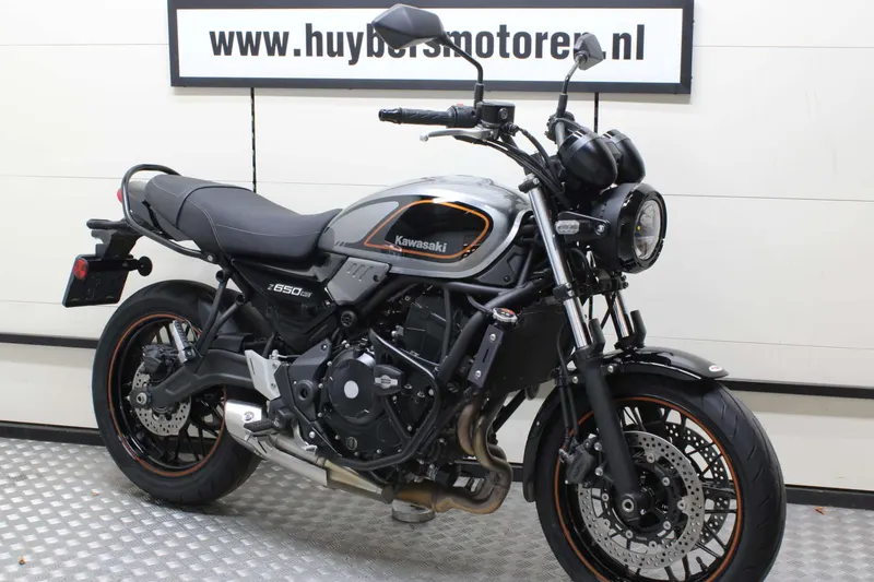 Kawasaki Z 650 RS (2022)