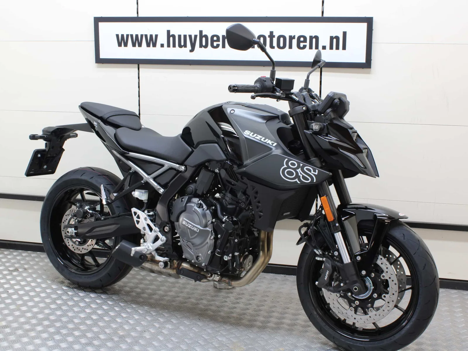 Suzuki GSX-8S (2026) — foto 1