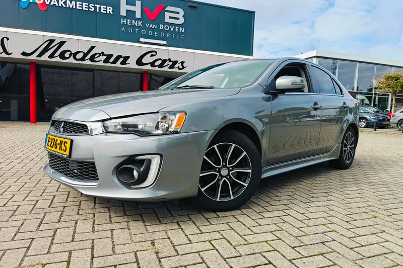 Mitsubishi Lancer (2017)