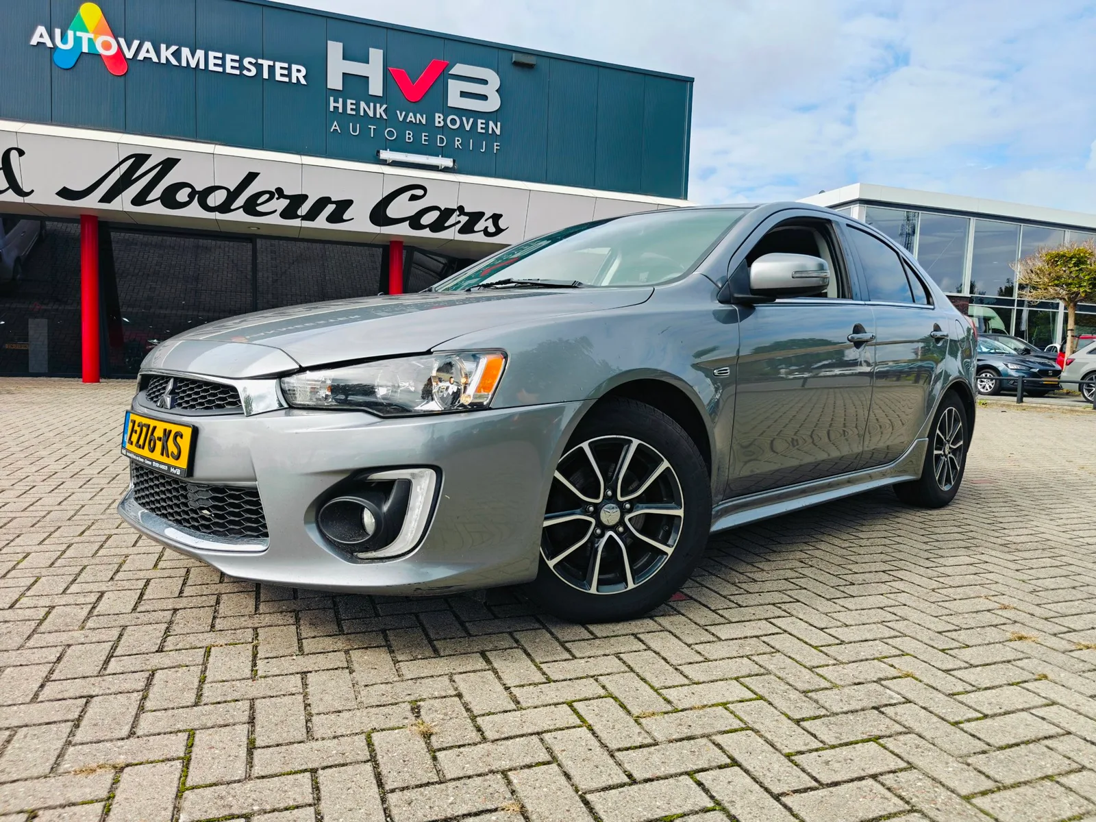 Mitsubishi Lancer (2017) — foto 1