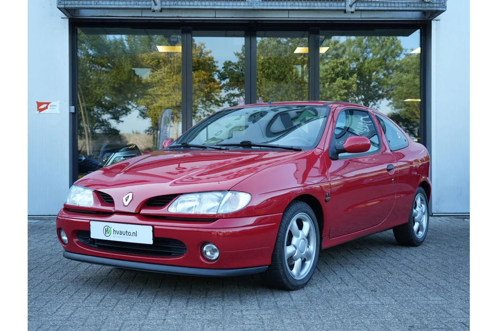 Renault Mégane (1996) — foto 1