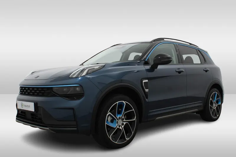 Lynk & Co 01 (2023)