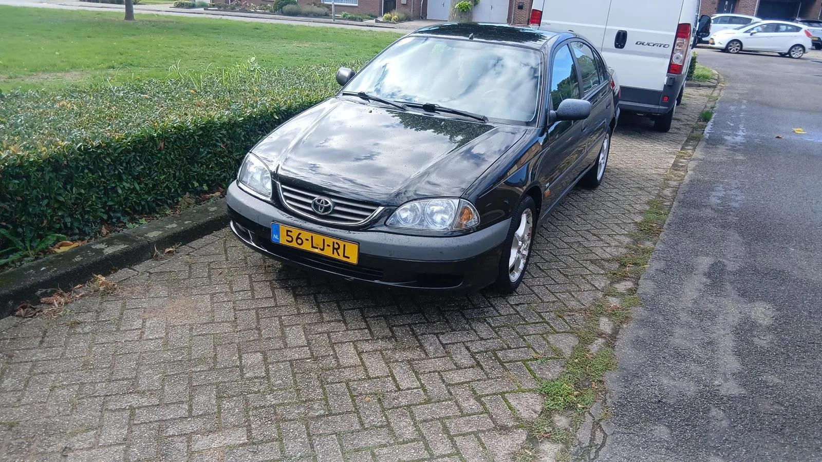 Toyota Avensis (2003) — foto 1