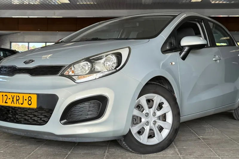 Kia Rio (2012)
