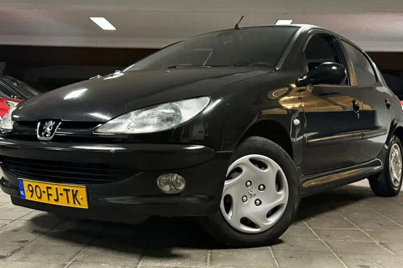 Peugeot 206 (2000)
