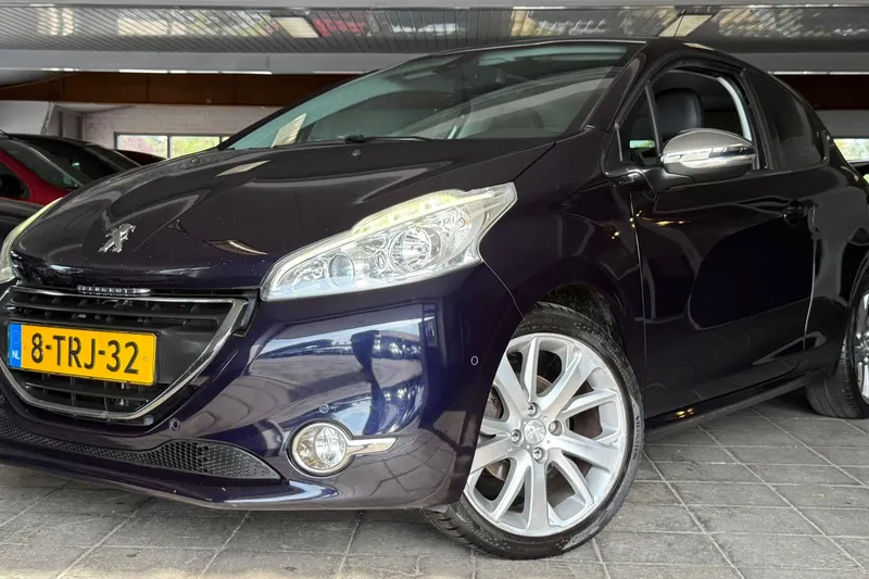 Peugeot 208 (2014)