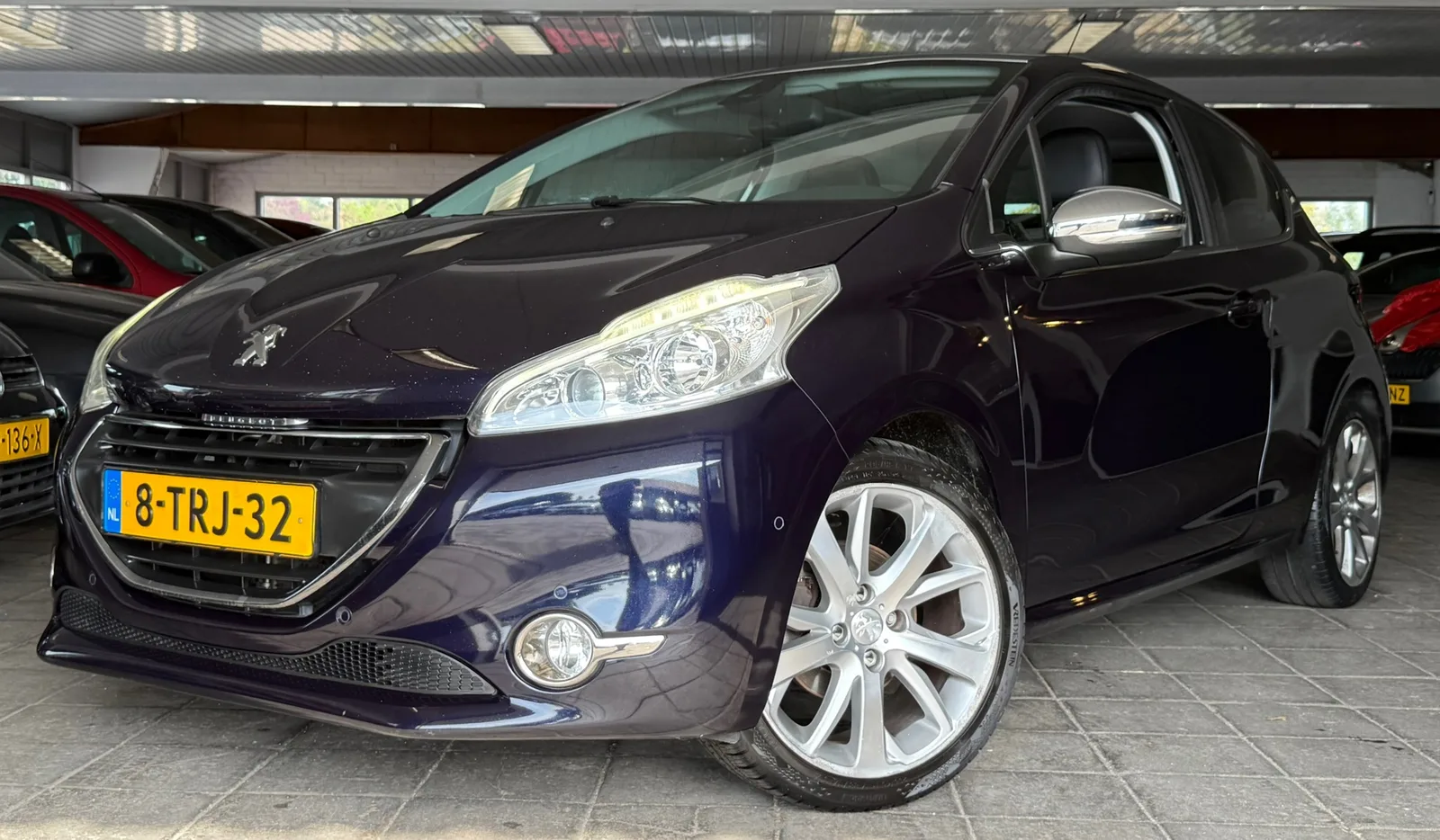 Peugeot 208 (2014) — foto 1
