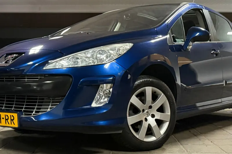 Peugeot 308 (2008)