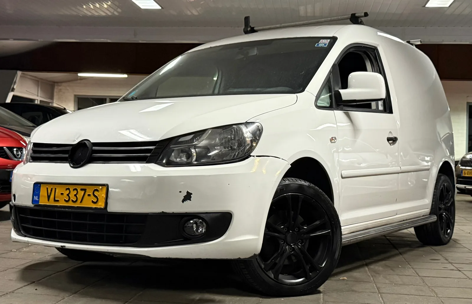 Volkswagen Caddy (2011) — foto 1