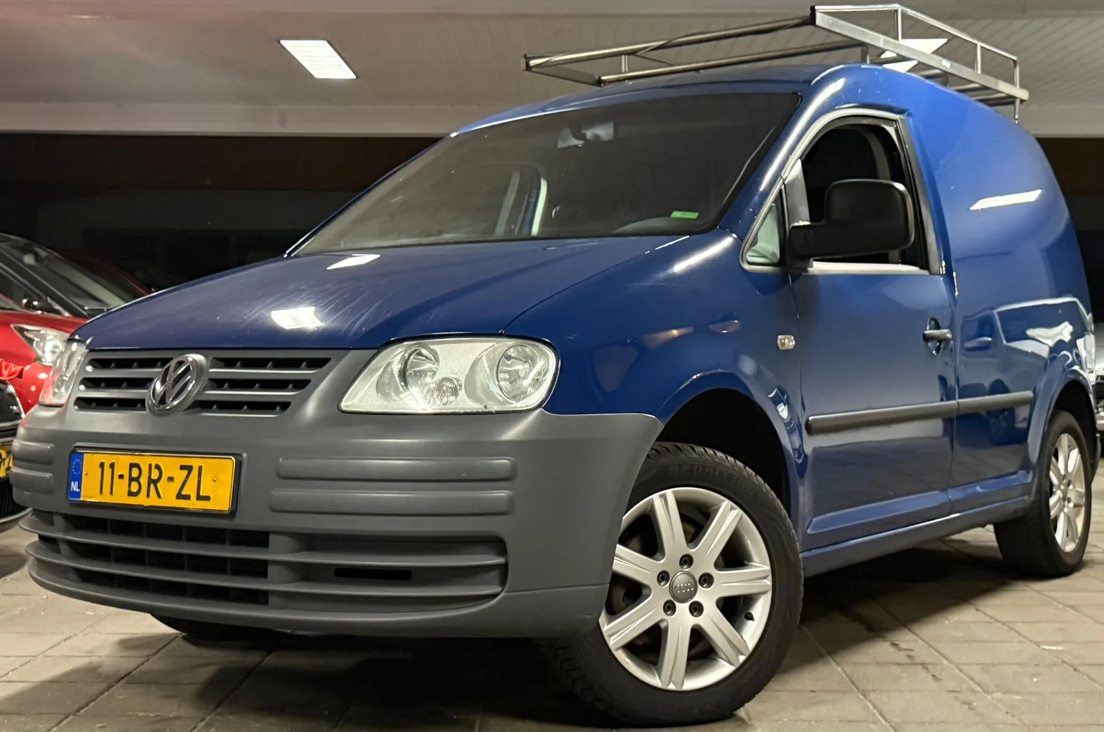 Volkswagen Caddy (2005) — foto 1