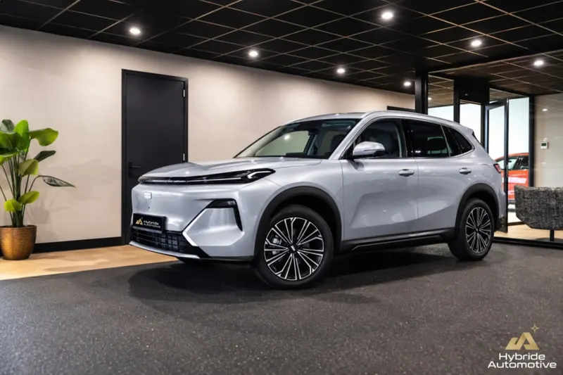 Geely Starray (2026)