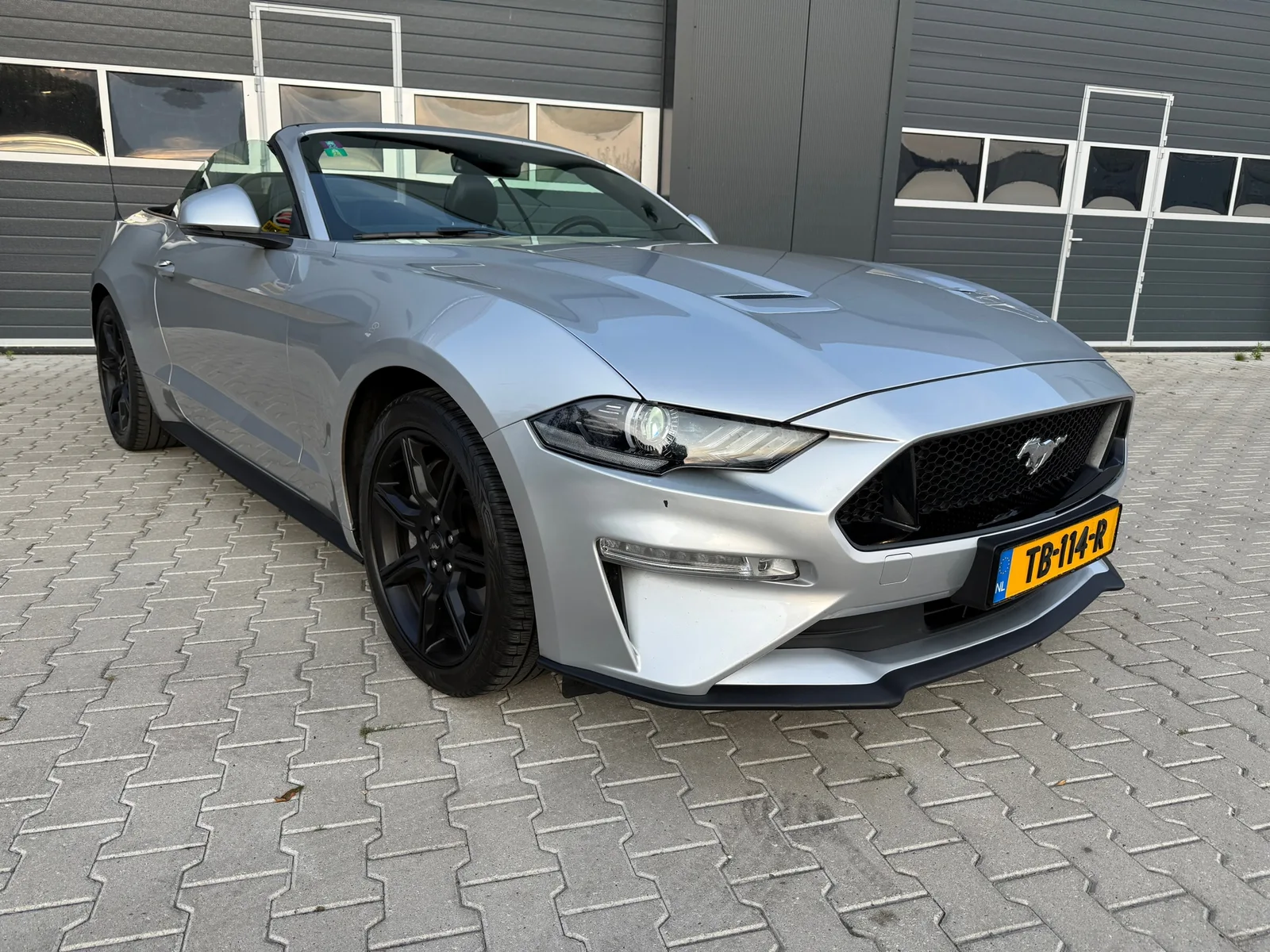 Ford Mustang (2018) — foto 1