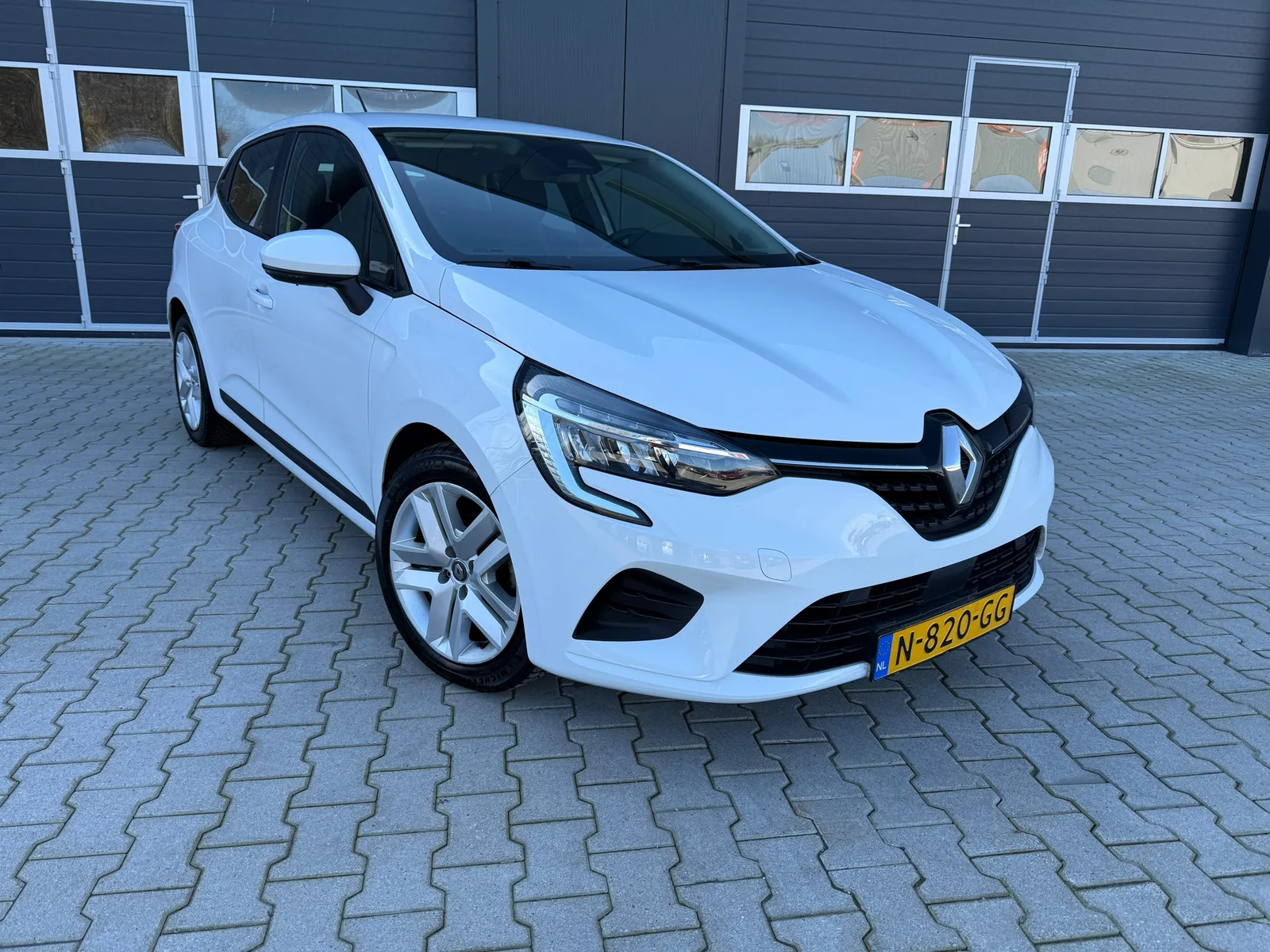 Renault Clio (2021) — foto 1