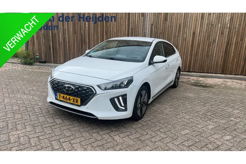 Hyundai Ioniq (2021)
