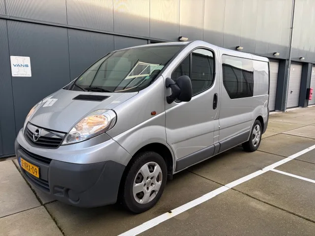 Opel Vivaro (2011) — foto 1