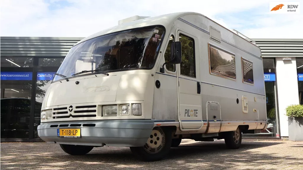 Pilote Galaxy (1993) — foto 1