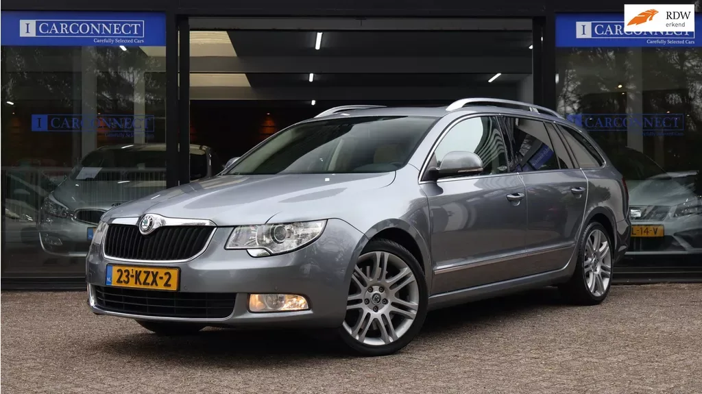 Škoda Superb (2010) — foto 1