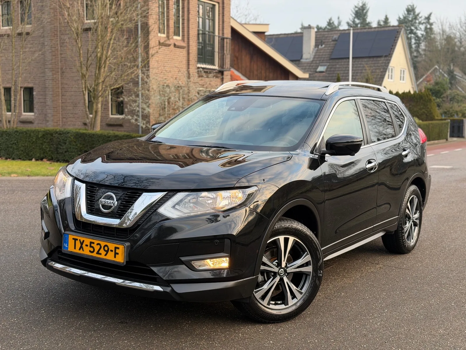 Nissan X-Trail (2018) — foto 1