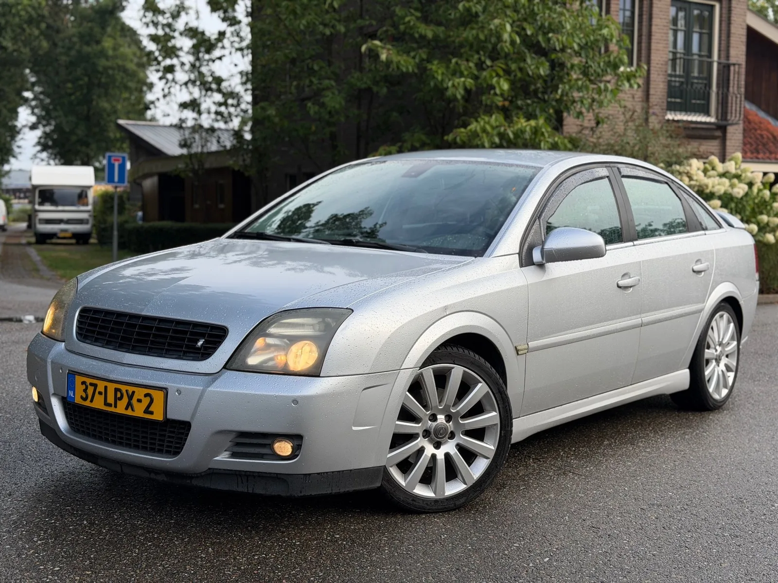 Opel Vectra (2003) — foto 1