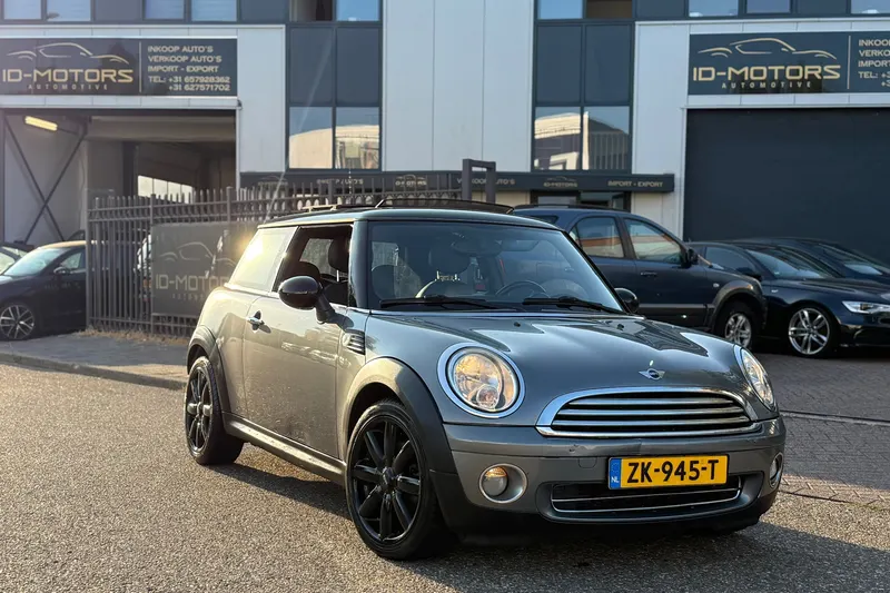 MINI Cooper (2010)
