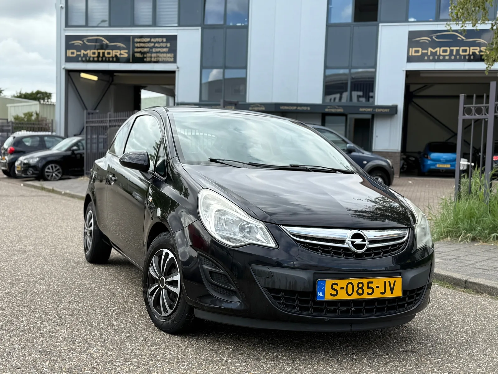Opel Corsa (2011) — foto 1