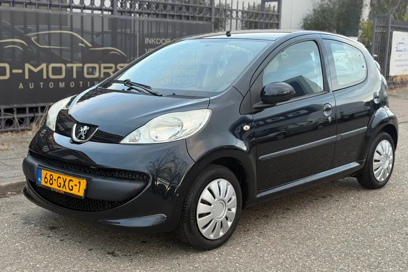 Peugeot 107 (2008)
