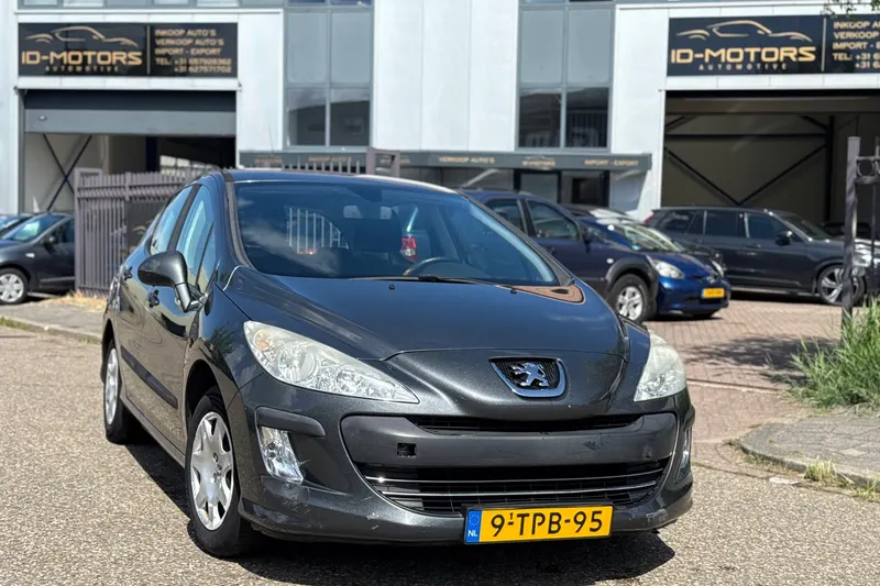 Peugeot 308 (2011)