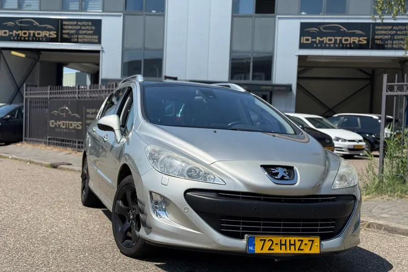 Peugeot 308 (2008)