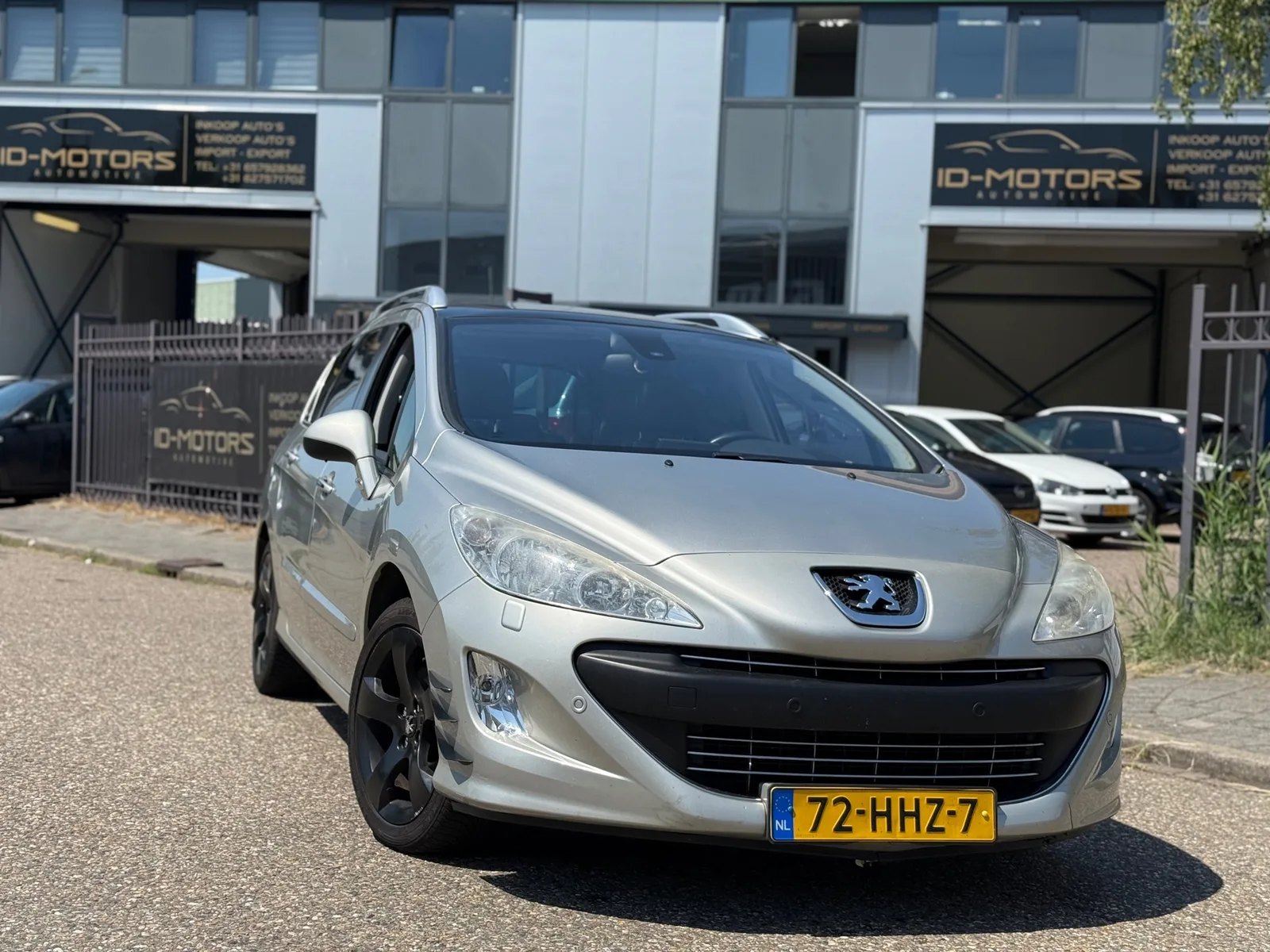 Peugeot 308 (2008) — foto 1