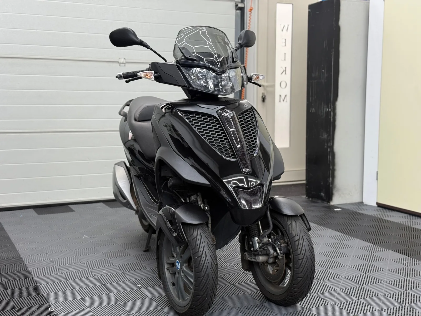 Piaggio Scooter 300 MP3 Yourban (2011) — foto 1