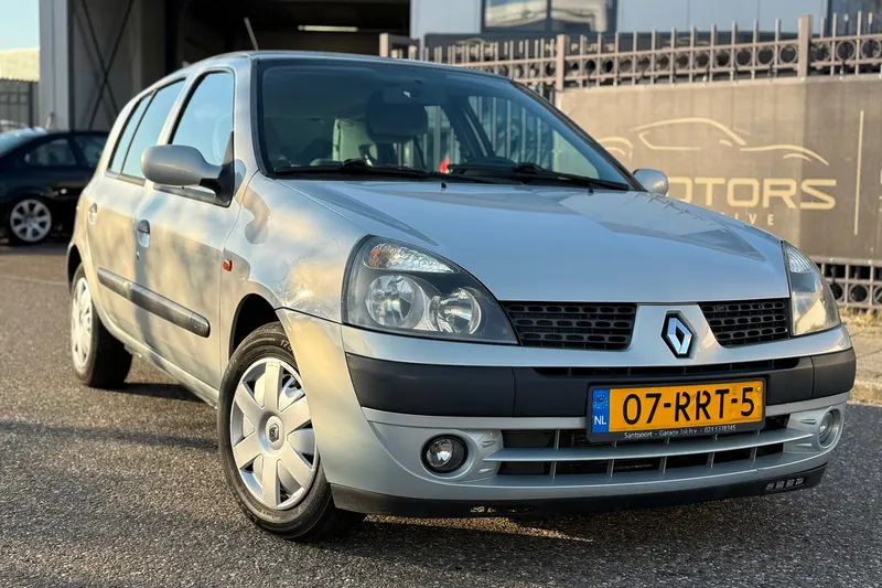 Renault Clio (2002)