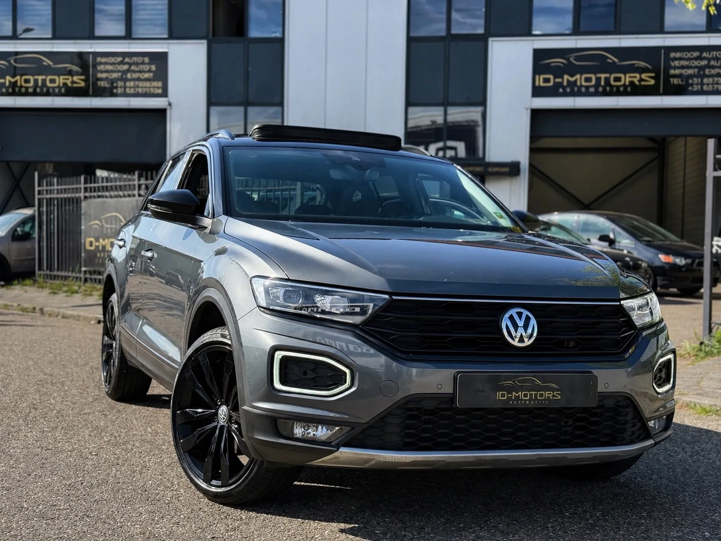 Volkswagen T-Roc (2020) — foto 1