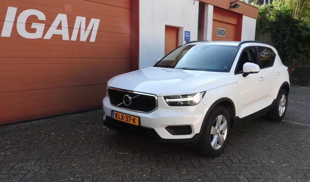 Volvo XC40 (2019) — foto 1