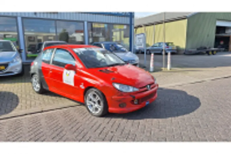 Peugeot 206 (2000)