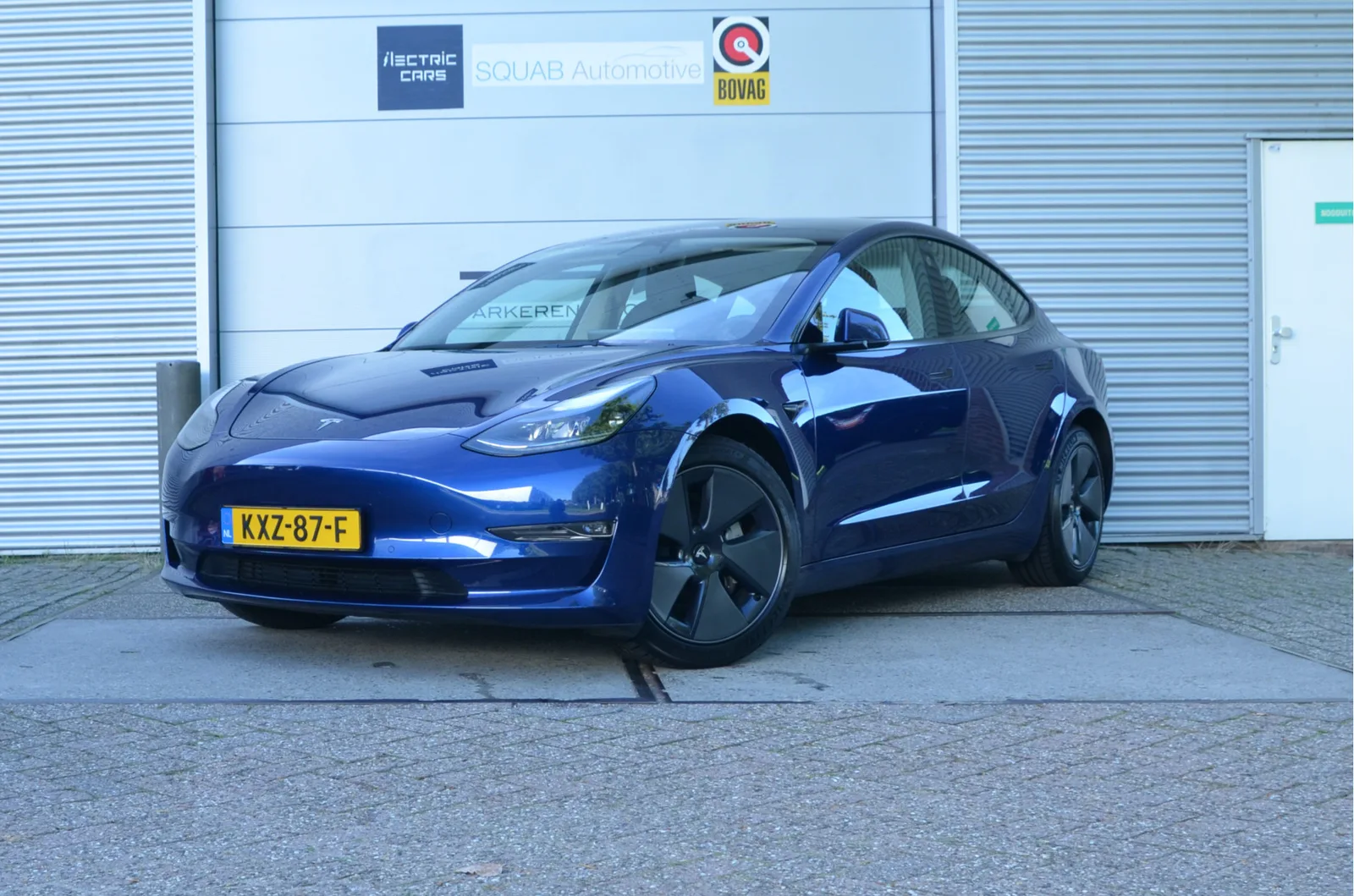 Tesla Model 3 (2022) — foto 1