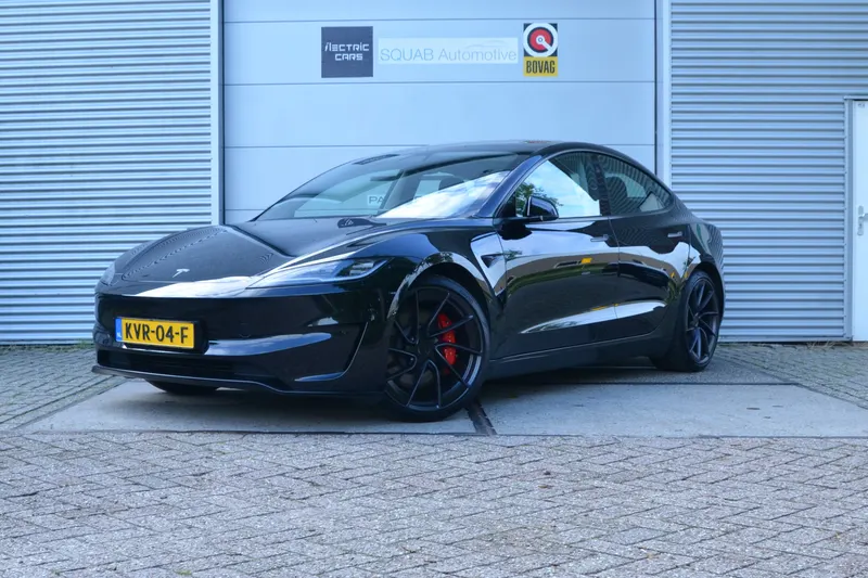 Tesla Model 3 (2024)