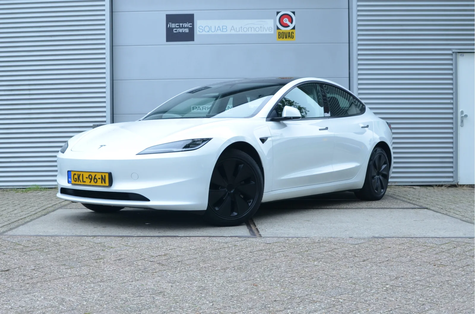Tesla Model 3 (2024) — foto 1