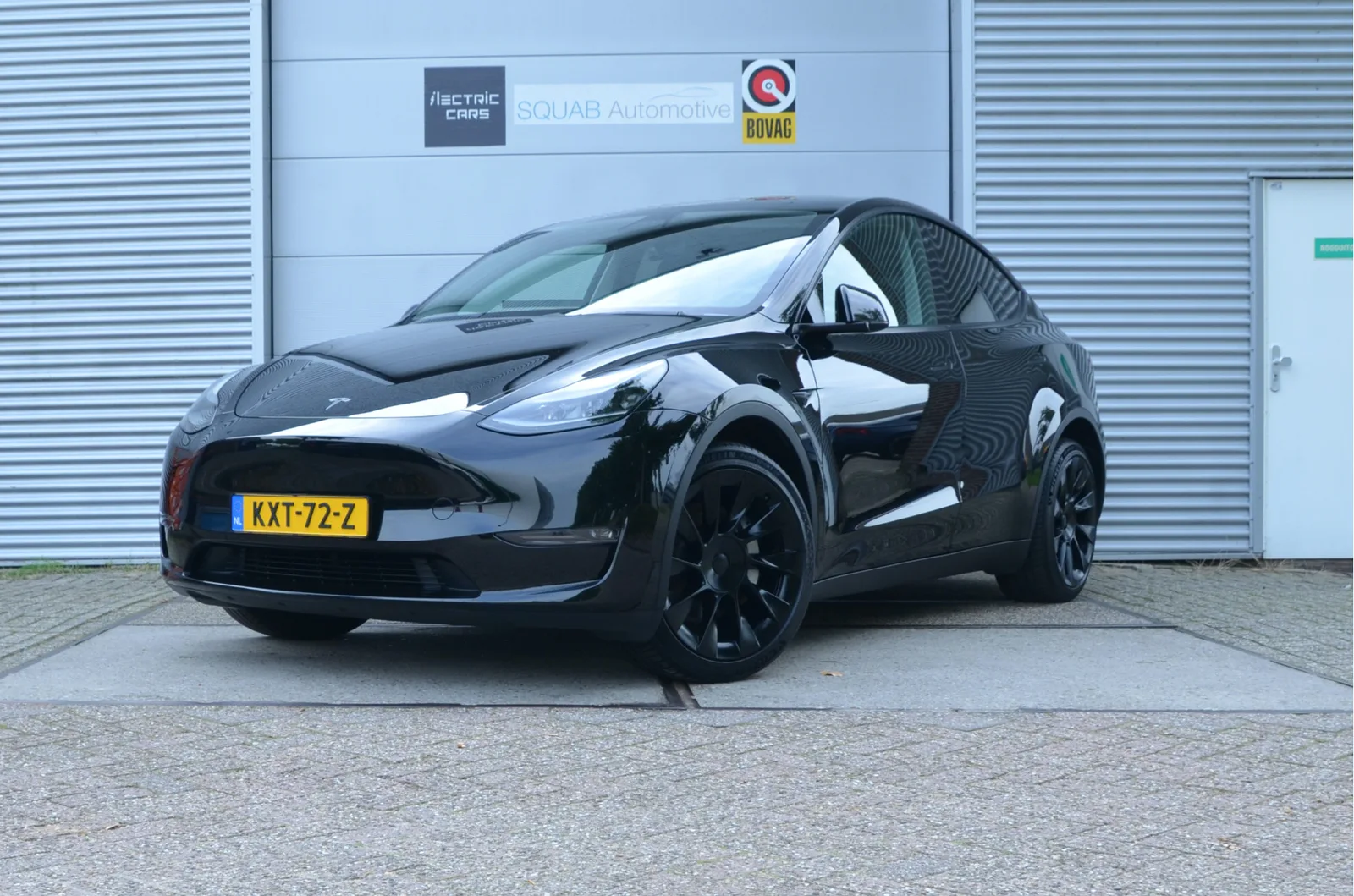 Tesla Model Y (2023) — foto 1