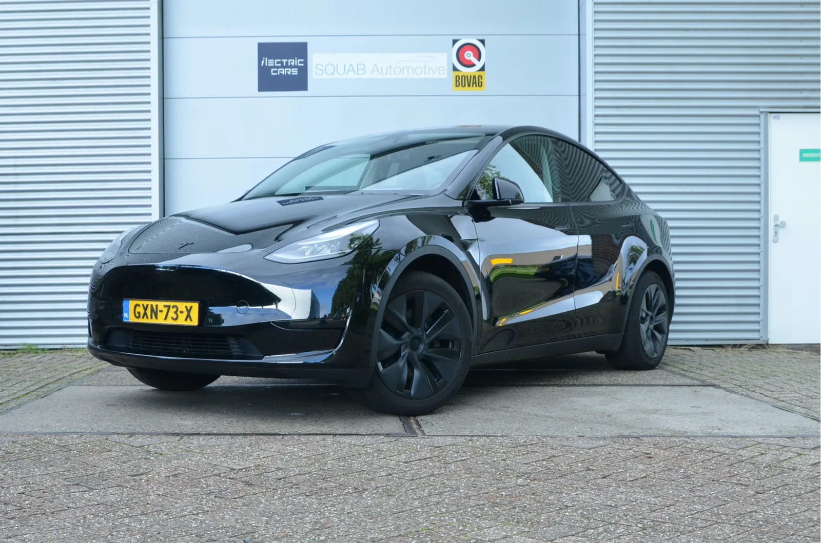 Tesla Model Y (2024) — foto 1