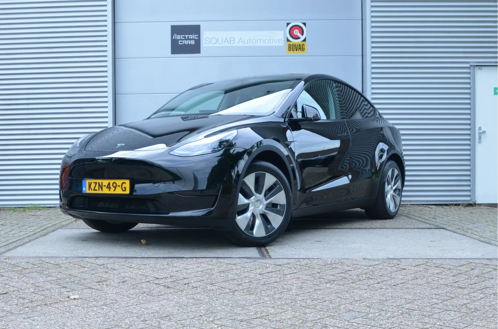 Tesla Model Y (2023) — foto 1