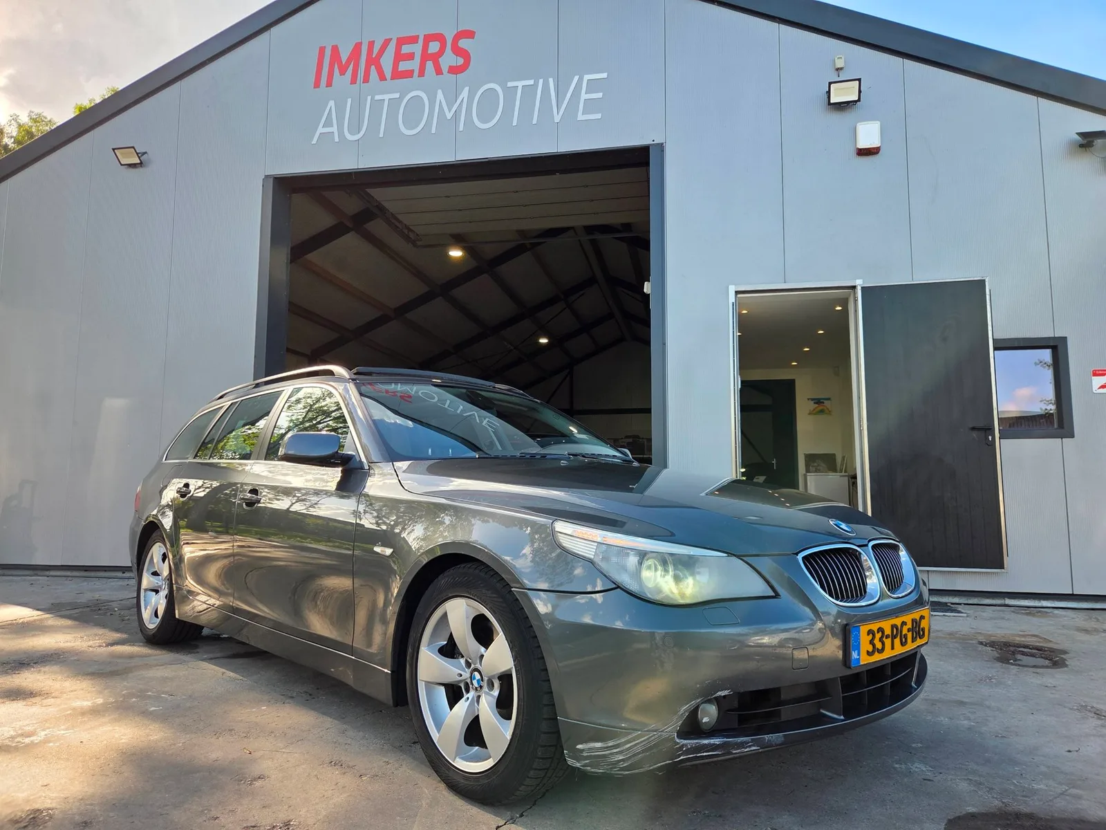 BMW 5-Serie (2004) — foto 1