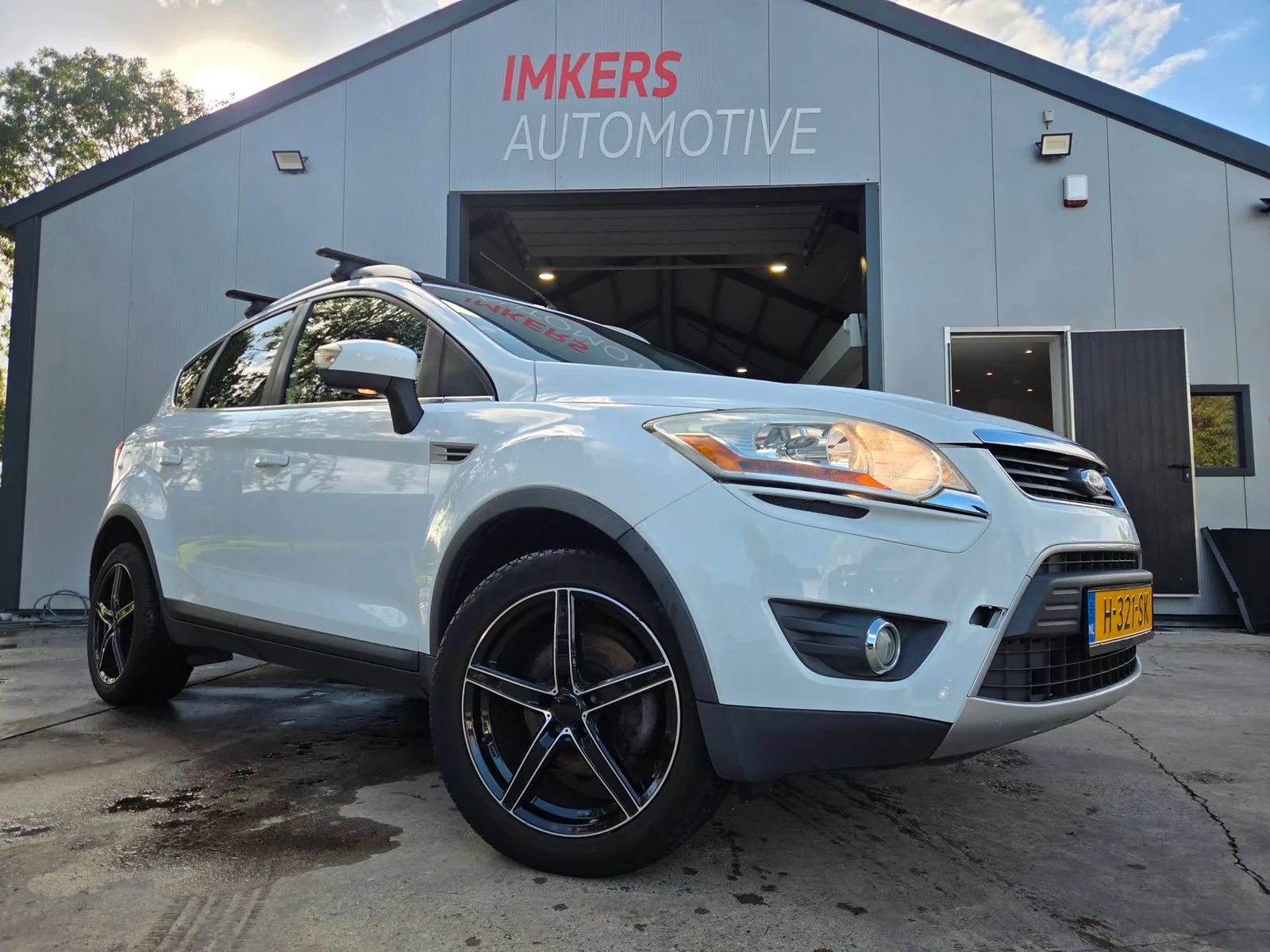 Ford Kuga (2009) — foto 1