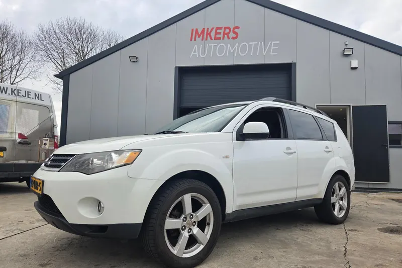 Mitsubishi Outlander (2007)