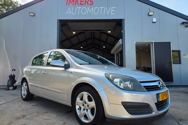 Opel Astra (2007)