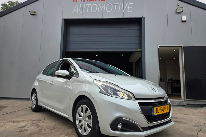 Peugeot 208 (2016)